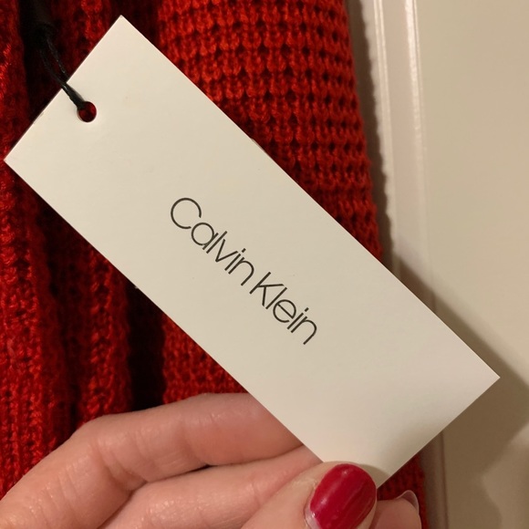 ✨Brand 🆕 Red Calvin Klein Sweater✨ - Picture 9 of 10